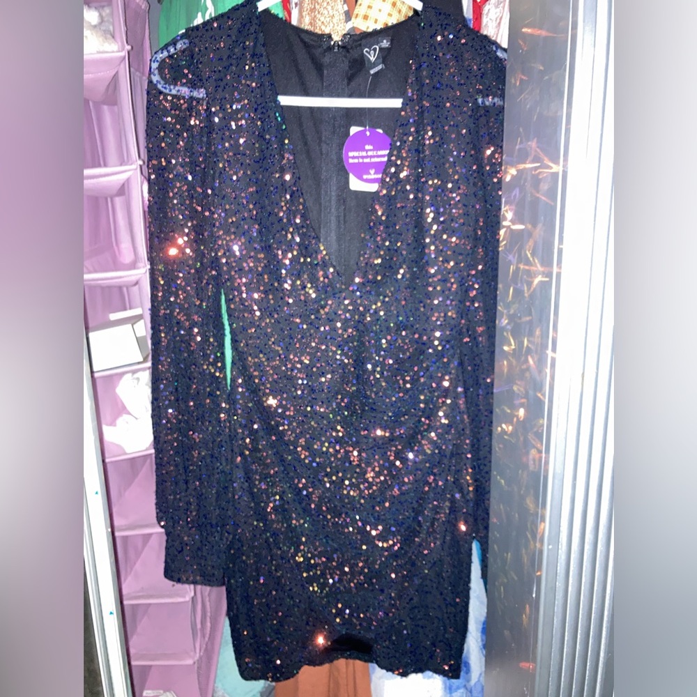 Windsor Kay Formal Sequin Wrap Short Dress - Picture 4 of 4